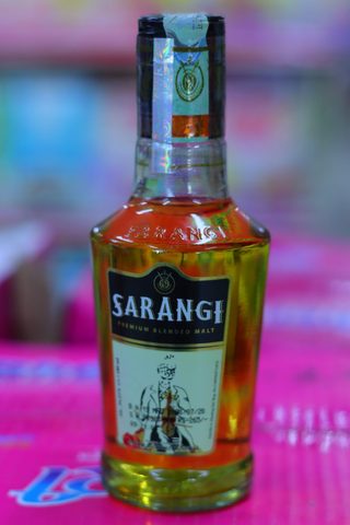 SARANGI PREMIUM WHISKY 180ML MRP-265/-
