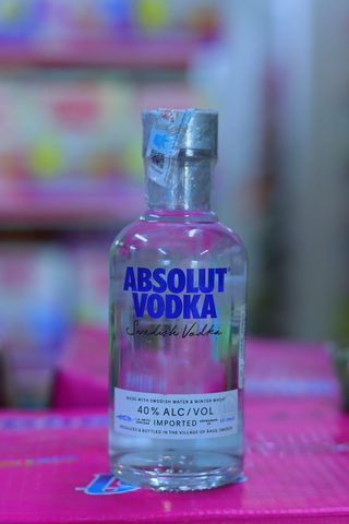 ABSOLUT VODKA 200ML MRP-1450/-